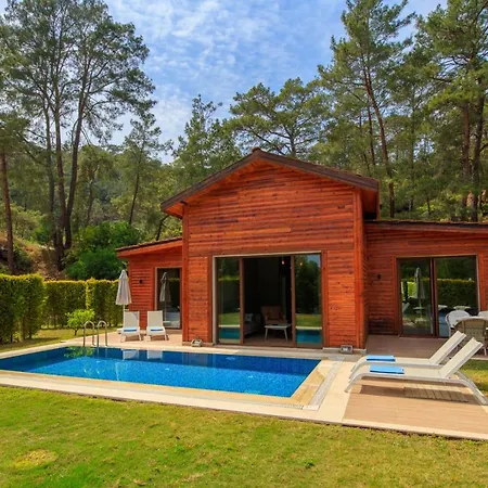 The Bay Club Feriested