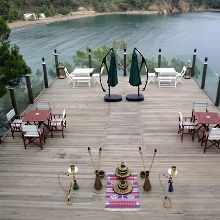 The Bay Club Feriested