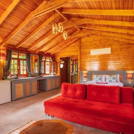 The Bay Club Отель 5*