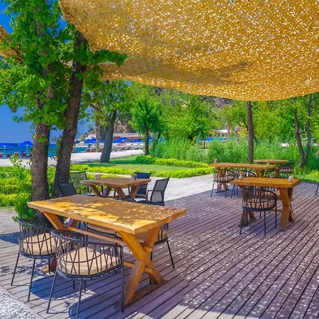 Отель The Bay Club Фетхие