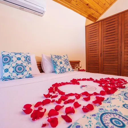 The Bay Club Отель 5*